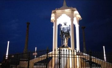 Mahatma Gandhi Statue - Pondicherry